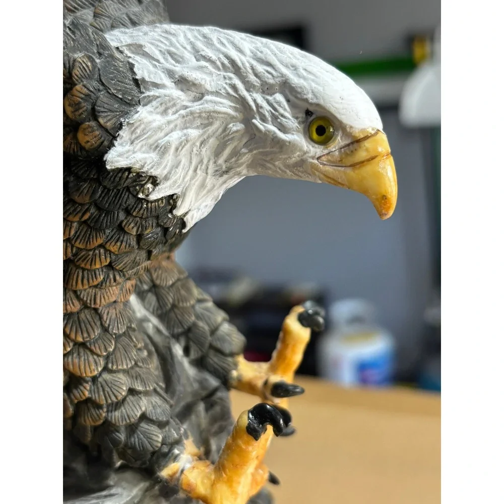 Crosa Vintage Bald Eagle Desk Clock Resin Sculpture 15 Inch Wildlife Decor